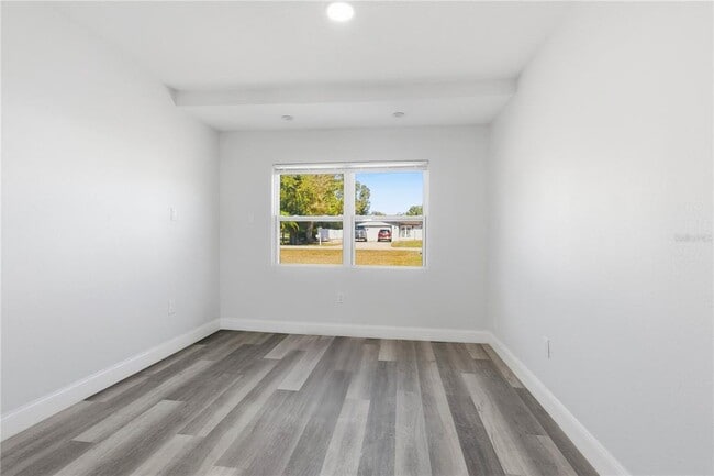 Building Photo - 8902 W Norfolk St