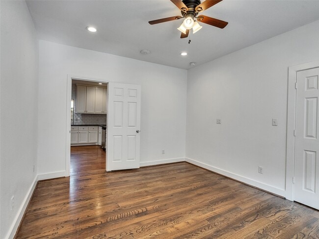 Building Photo - 4730 Bell St