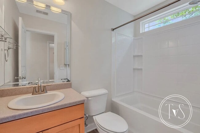 Building Photo - 175 Summer Hill Ct