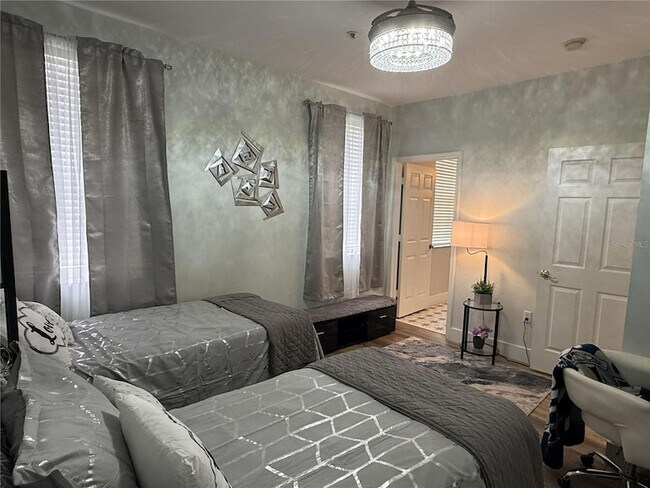 Building Photo - 3304 Lisa Ln