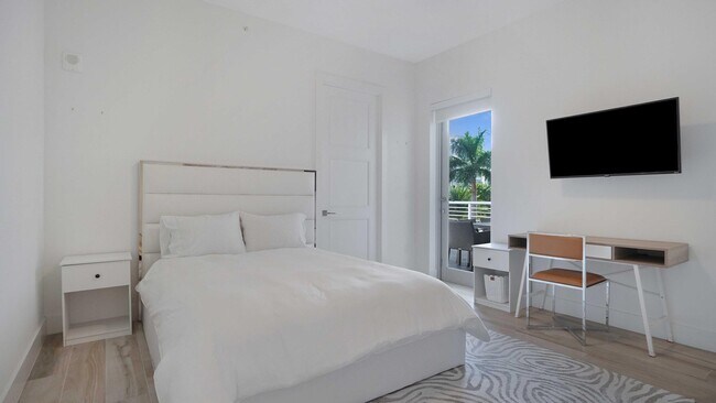 Building Photo - 155 E Boca Raton Rd