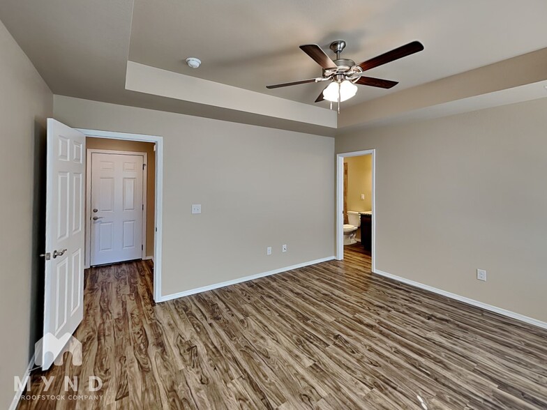 Building Photo - 2105 Misti Woods St