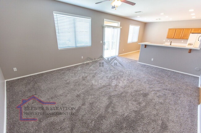 Building Photo - 6427 S 71st Dr