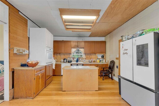 Building Photo - 20235 Engelmann Ln