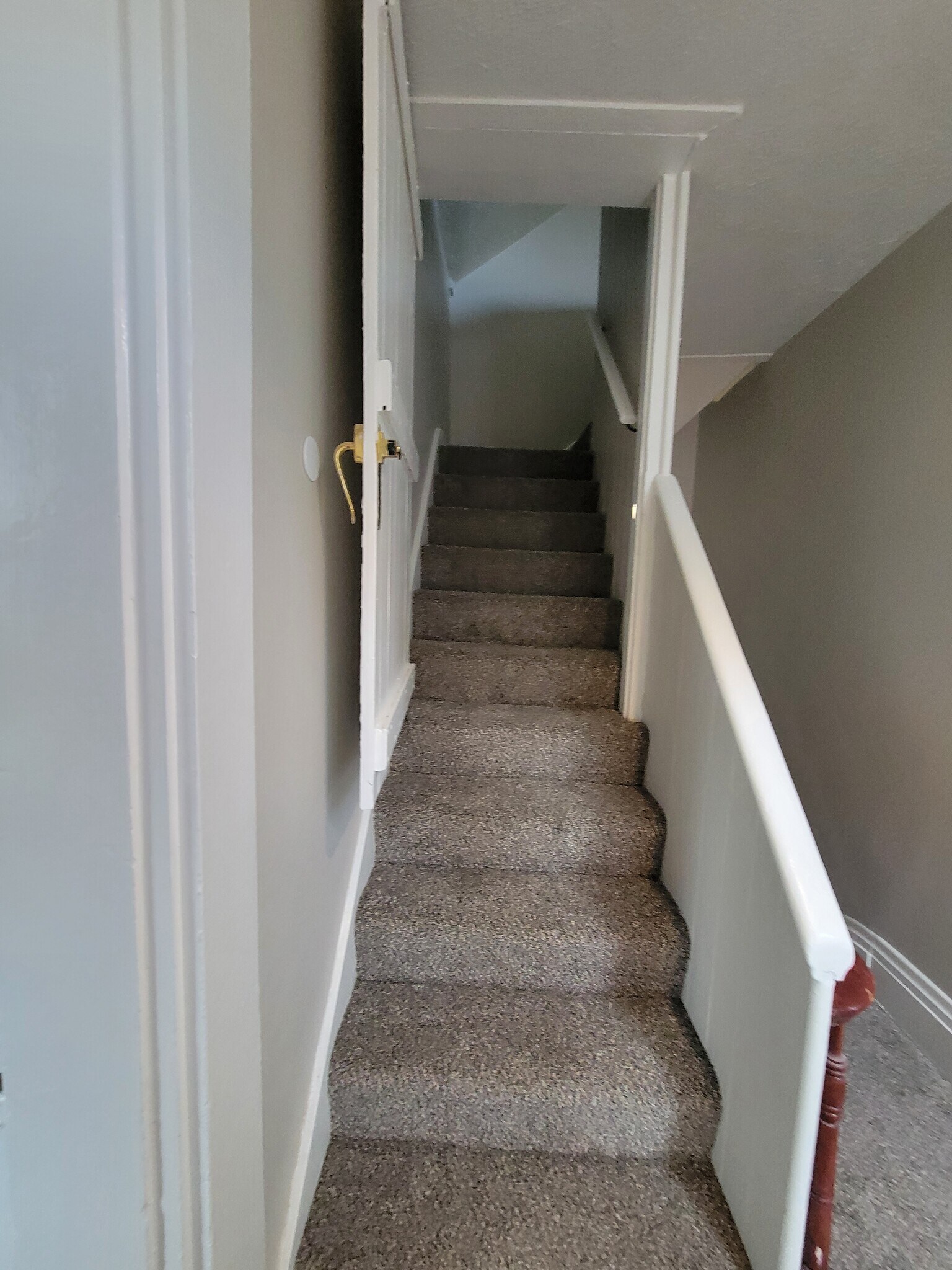 Building Photo - 224 6th Ave