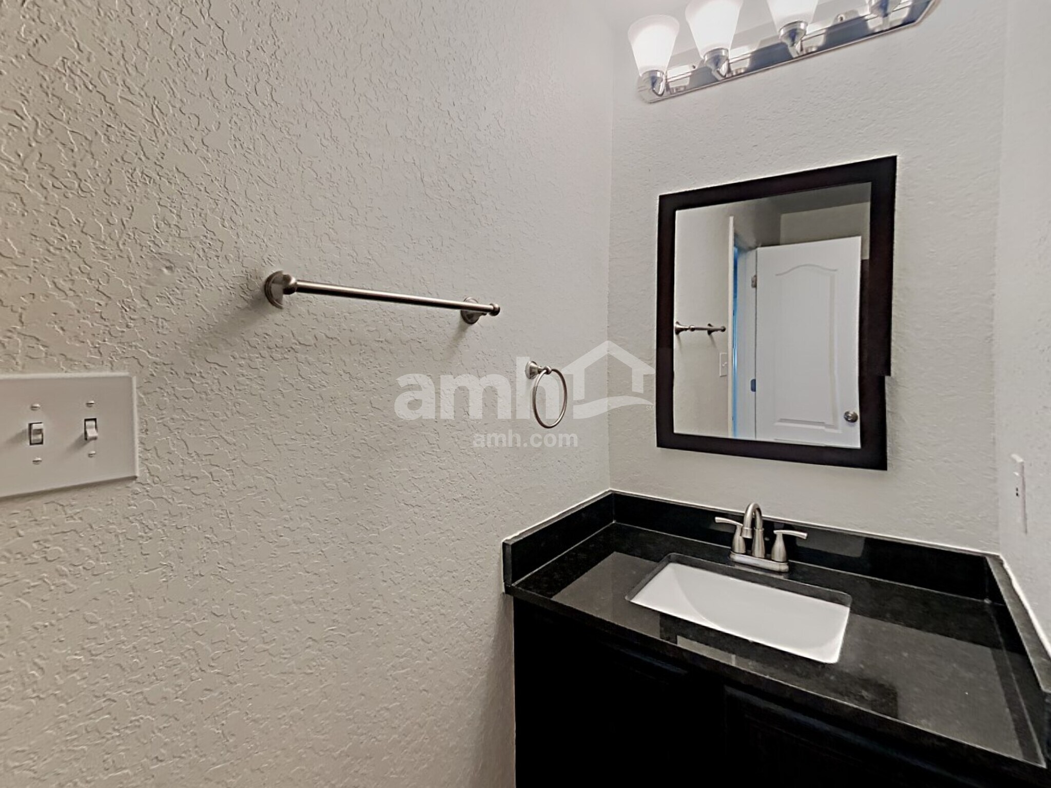 Building Photo - 101 Brook Shire