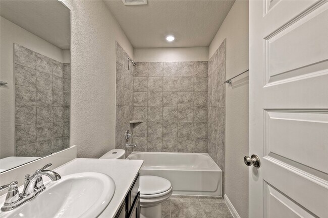 Building Photo - 17502 Rosette Grass Dr