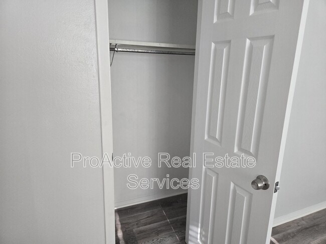 Building Photo - 9523 18th Bay St