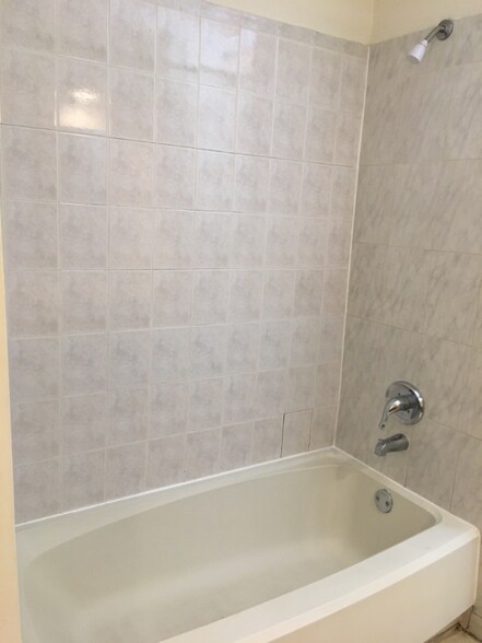 Building Photo - 12704 Hollandale Dr