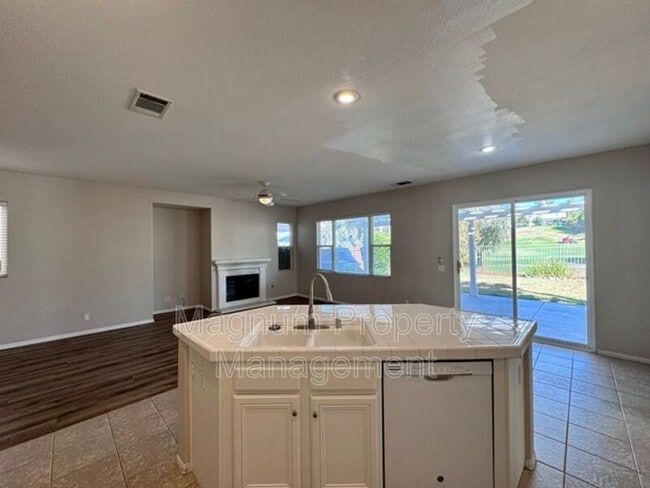 Building Photo - 30906 Crystalaire Dr