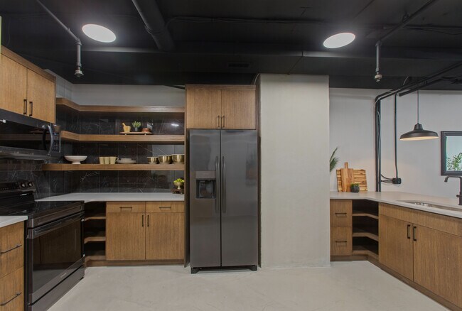 Building Photo - 44 W Broadway