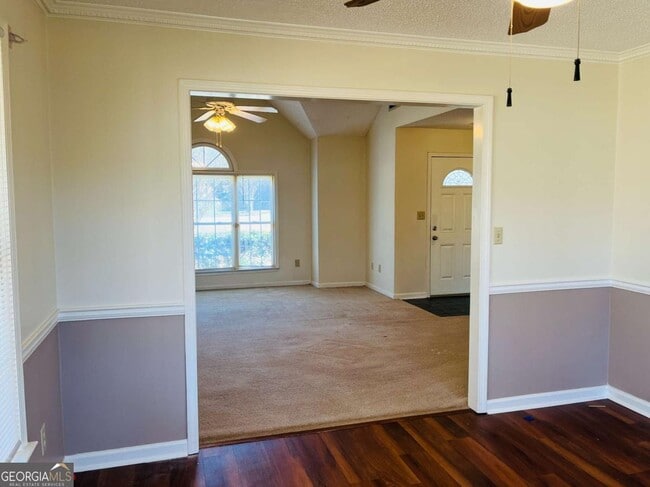 Building Photo - 155 Woodstream Dr