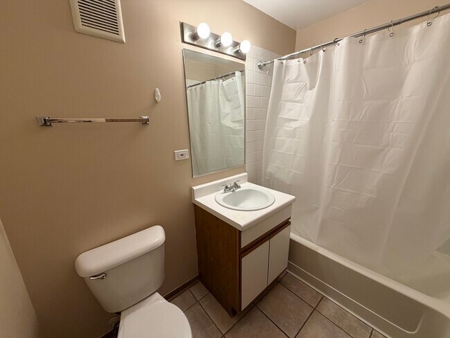 Building Photo - 311 Sheffield Ct