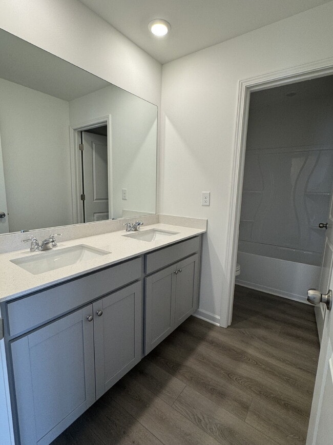 Building Photo - "Spacious 5-Bedroom NEW HOME on Rolling Meadow Way - Your Dream Home Awaits in Kathleen!"