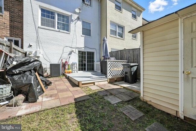 Building Photo - 14727 Bentley Square