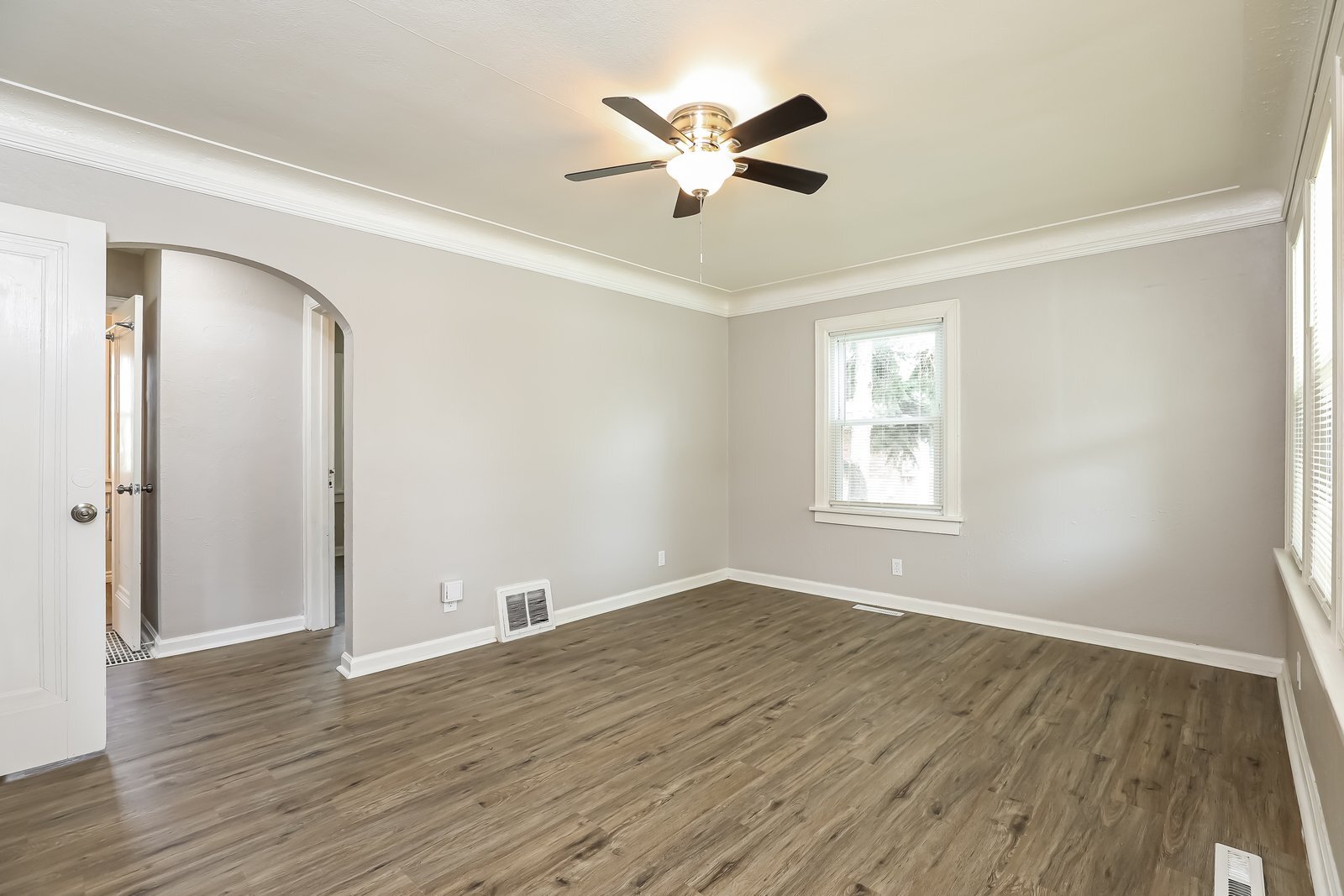 Building Photo - 611 W Wayne St