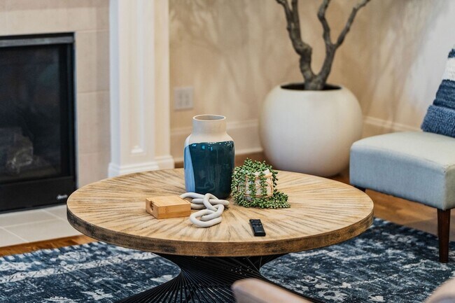 Building Photo - 1036 Clifton St