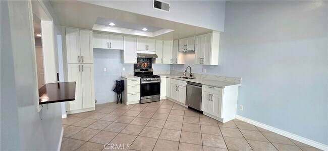 Building Photo - 15839 Ada St