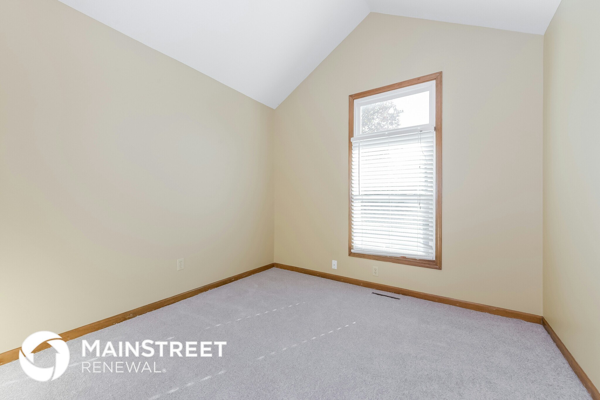 Building Photo - 4050 SW La Harve Dr