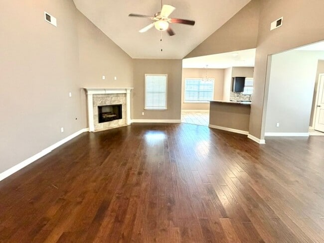 Building Photo - 8630 Ainsley Cv