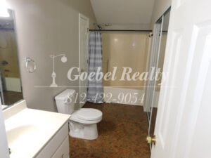 Building Photo - 3 bed 2 bath House on East side!