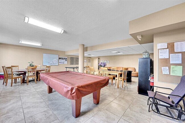 Building Photo - 1401 S Ocean Dr