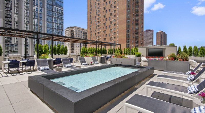 Building Photo - 1 E Delaware Pl