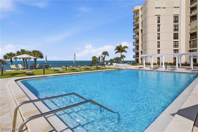 Building Photo - 3115 Gulf Shore Blvd N