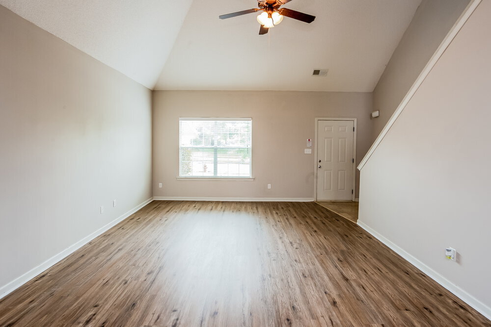 Building Photo - 7911 Ridgedale Dr
