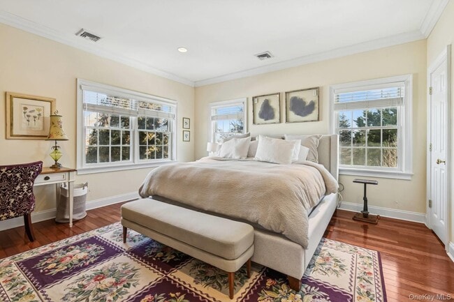 Building Photo - 23 Meadow Ln