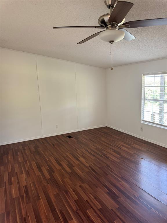 Building Photo - 307 Ella Ln