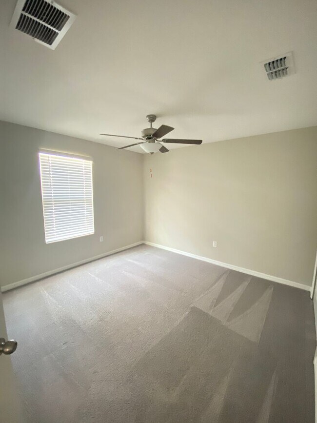Building Photo - 7012 Samuel Ivy Dr