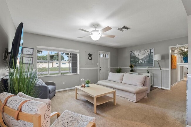 Building Photo - 1653 Peruvian Ln