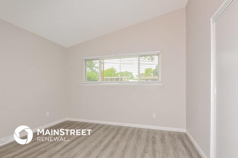 Building Photo - 1545 Swan Dr