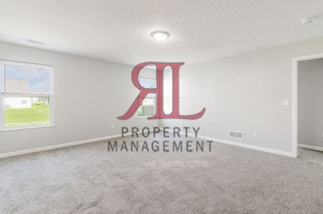 Building Photo - 5622 Branchville Dr