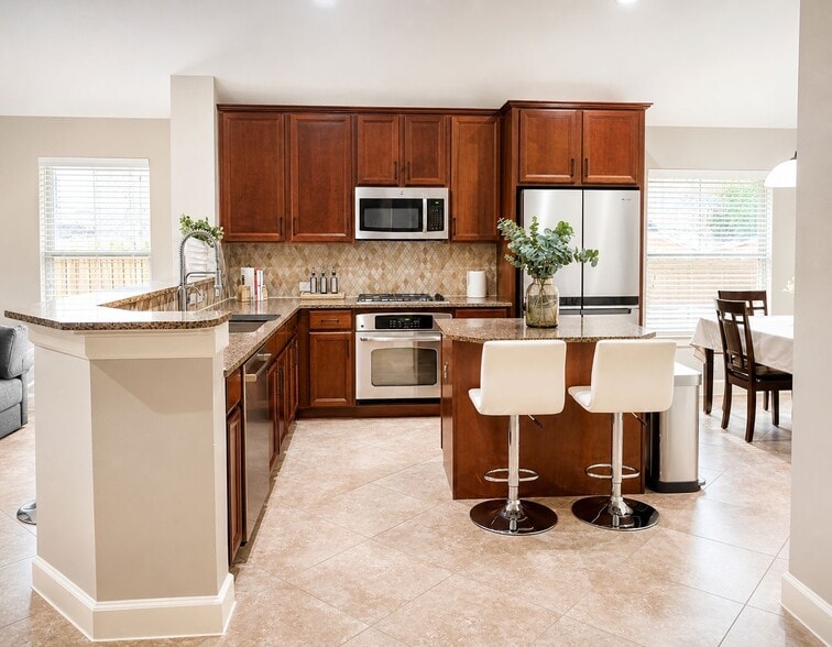Building Photo - 18315 W Williams Bend Dr