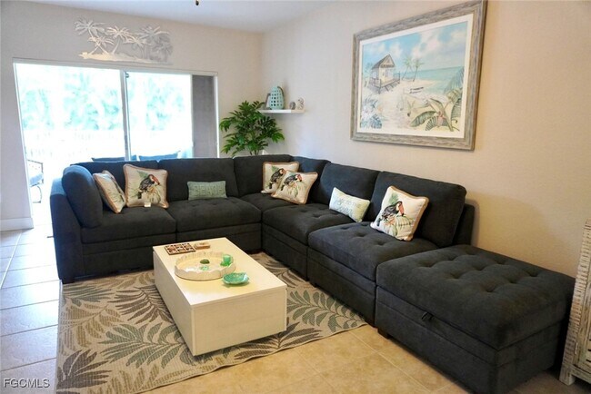 Building Photo - 5214 Chiquita Blvd S