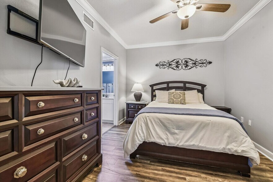 Building Photo - 104 Gulfside Ct