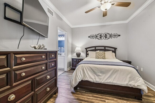Building Photo - 104 Gulfside Ct