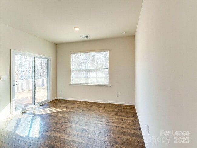 Building Photo - 3721 Stanley Crk Dr