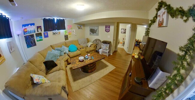 Primary Photo - 531 Moro St