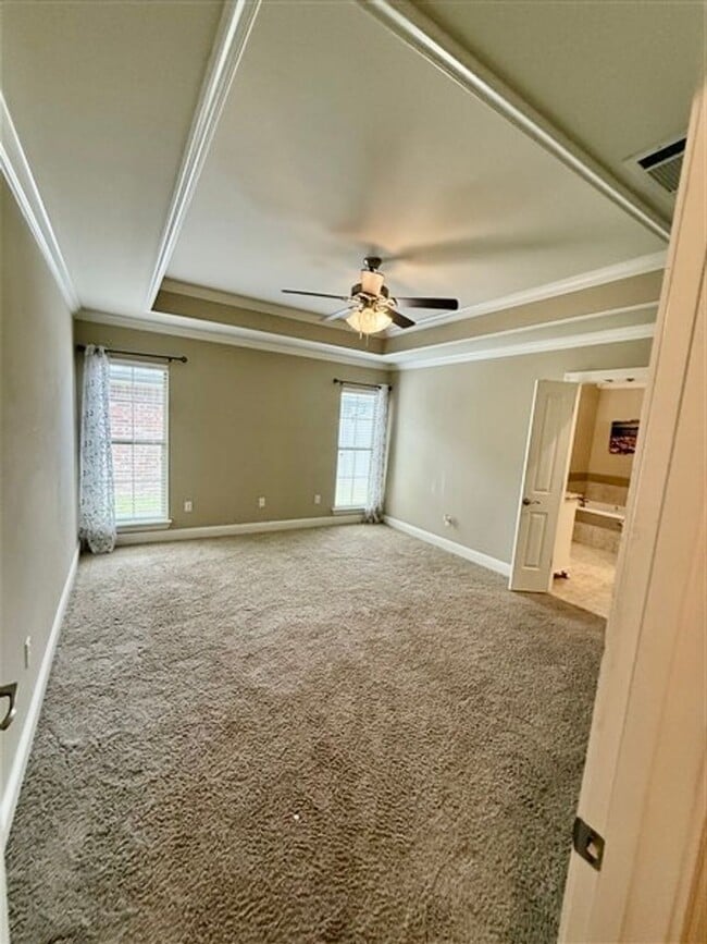 Building Photo - For Lease in Gated Cypress Place! Like-New...