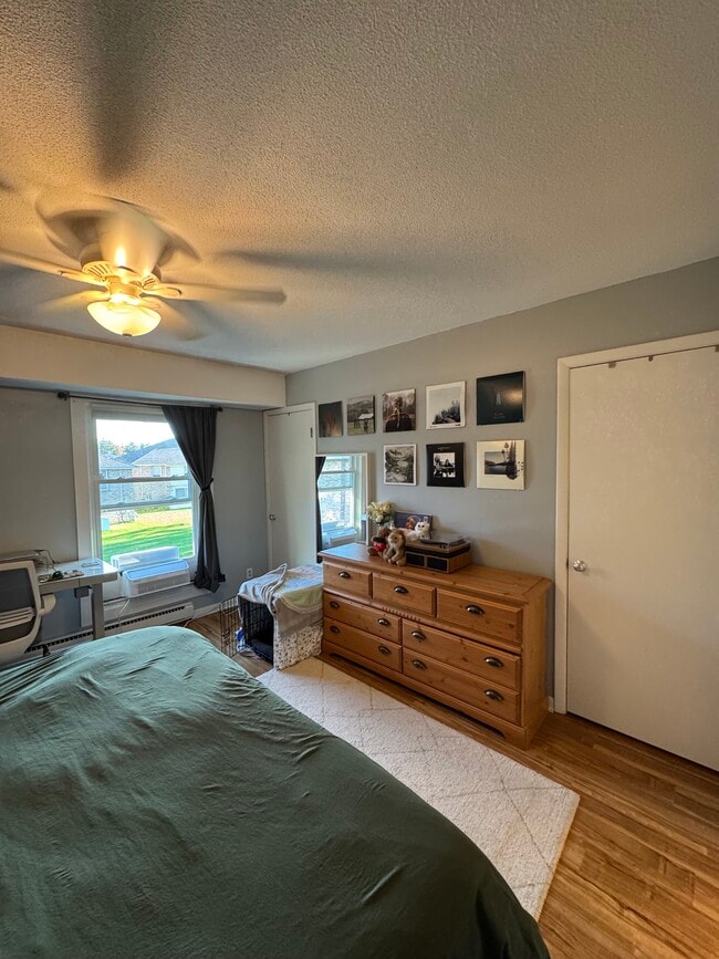 Building Photo - 204 Ledgewood Cir