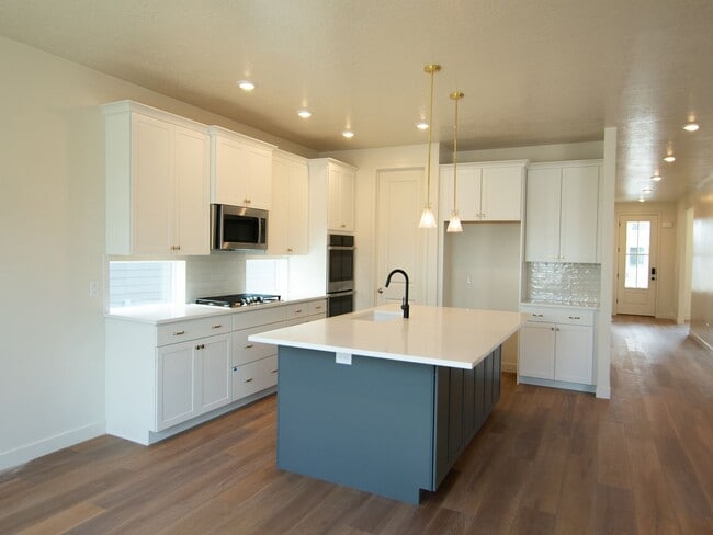 Building Photo - New 3-Bed Eagle Mountain Home!!