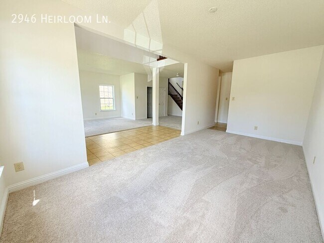 Building Photo - 2946 Heirloom Ln