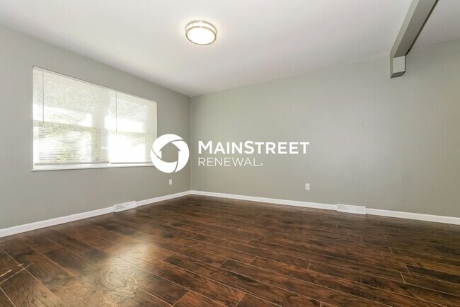 Building Photo - 3 Bedroom Pet-Friendly Home in Blue Springs, MO with Main Street Renewal