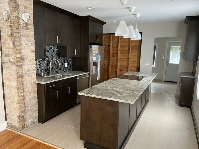Building Photo - $1,600 - One of a Kind Bungalow in Hamtramck