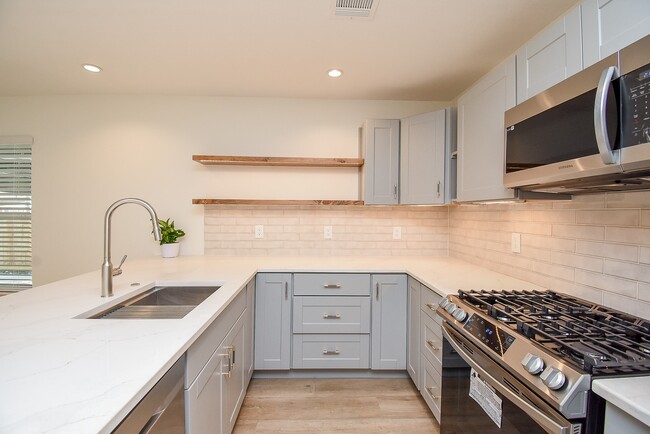 Building Photo - 2509 Terry St