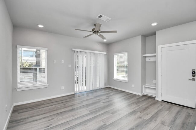 Building Photo - 23823 Cumberland Ridge Dr