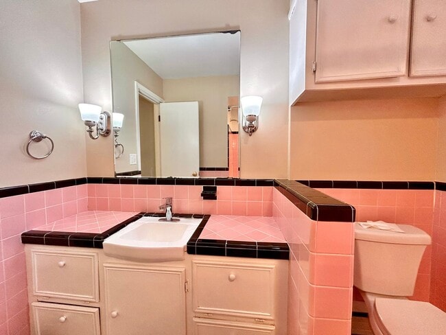Building Photo - Four Bedroom Home in Grandville